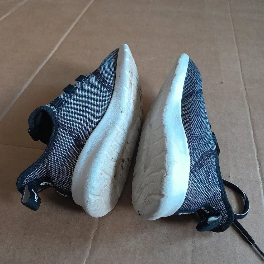 Adidas Women’s Ortholite Gray and white shoes Size 5.5